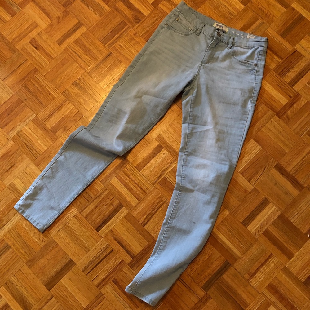 Light Wash Skinny Jeans!